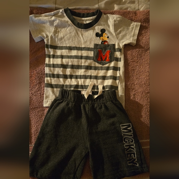 Shorts set bundle - Picture 3 of 4